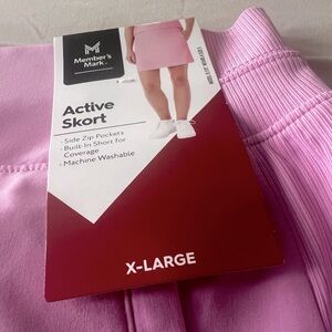 NWT…..Active Skort